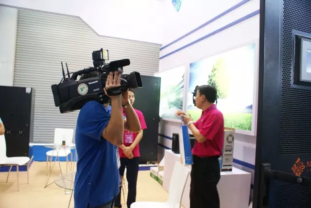 广东电视台在tyc1286太阳成集团展厅拍摄报道