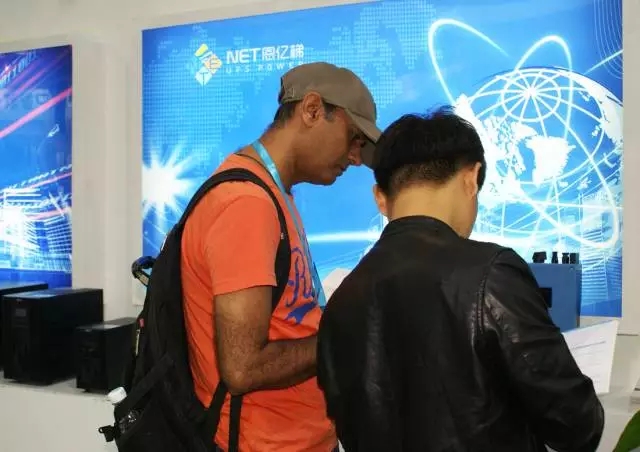 tyc1286太阳成集团客服人员接待国外客户